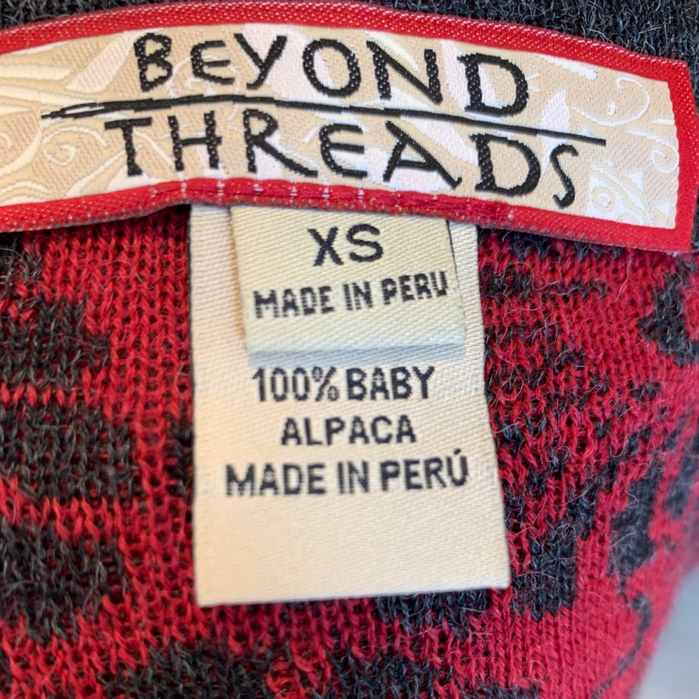 Beyond Threads Cardigan - Picture 3 of 3